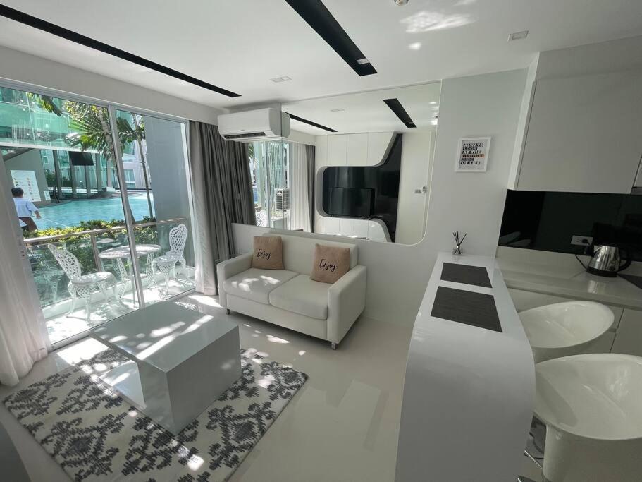 Stylish With Blazing Fast Fiber Internet, Pool, Sauna, Steam Room, Gym - Guest Friendly Pangsapuri