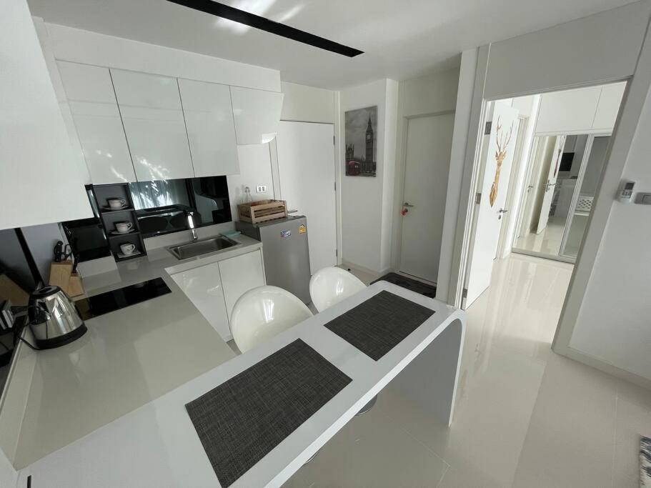 Stylish With Blazing Fast Fiber Internet, Pool, Sauna, Steam Room, Gym - Guest Friendly Pangsapuri *